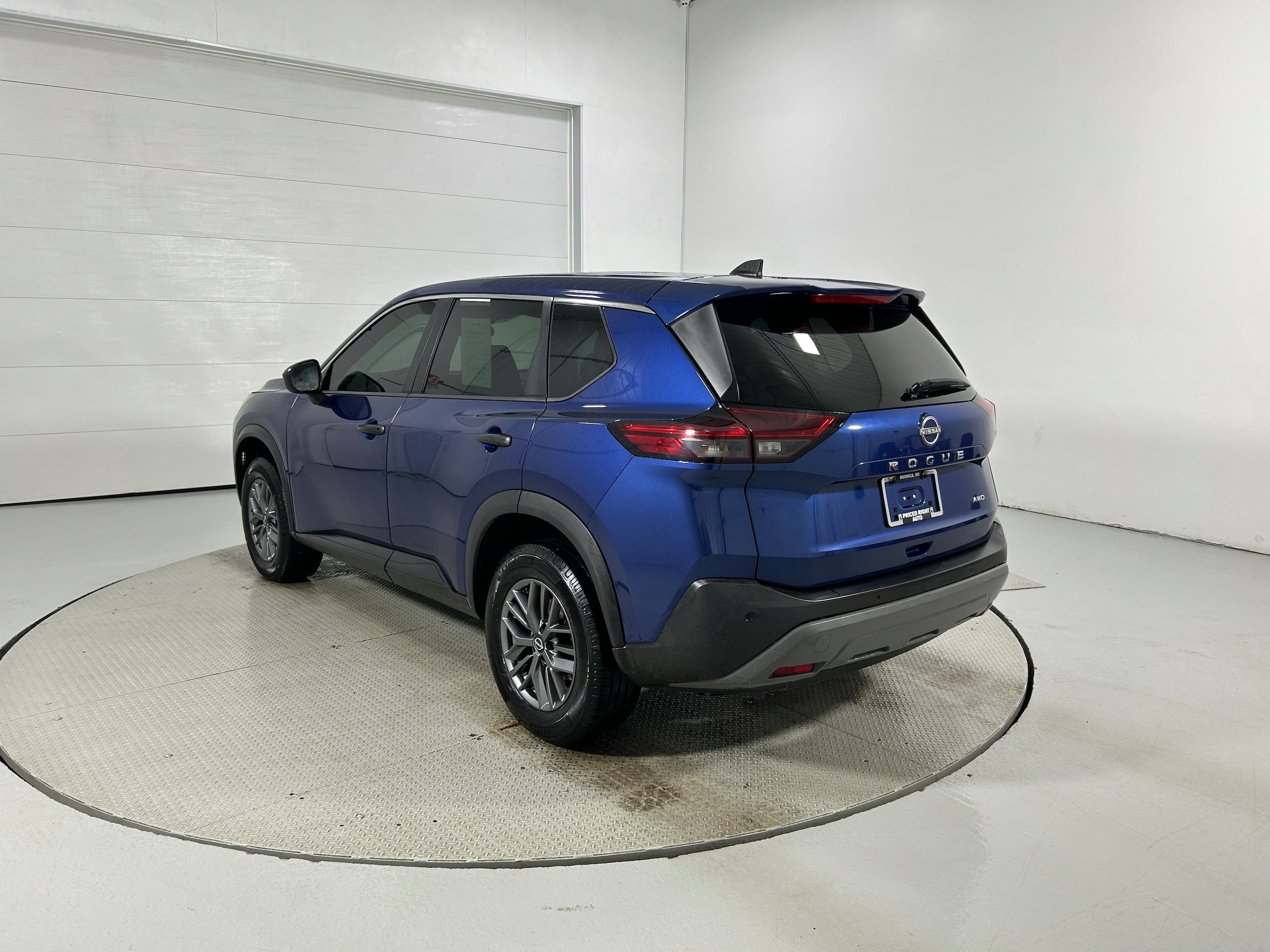 Used 2022 Nissan Rogue S AWD/4WD image 21