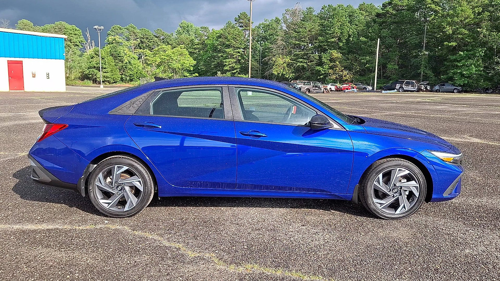 Used 2025 Hyundai Elantra Sport FWD image 9