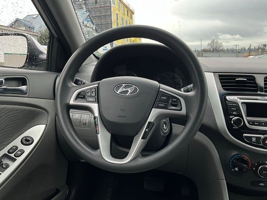 Used 2014 Hyundai Accent GLS w/ Option Group 2 image 19