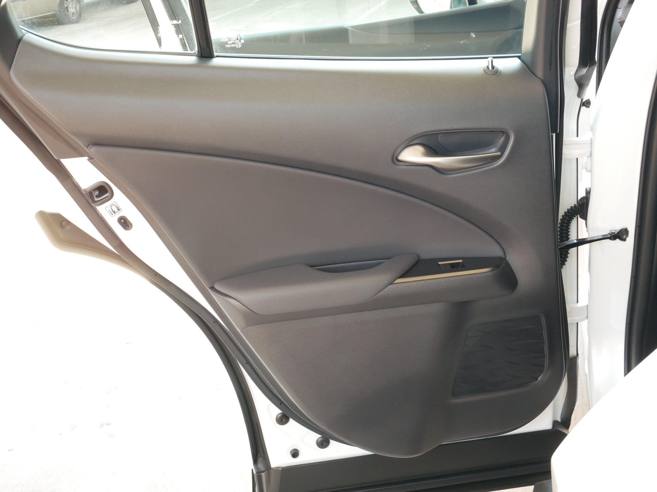 Used 2025 Lexus UX 300h FWD w/ Accessory Package (Z2) image 24