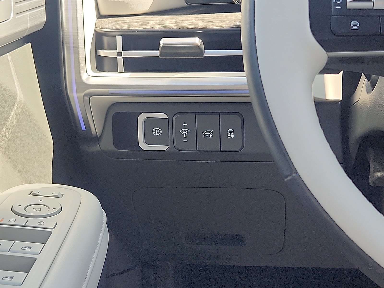New 2025 Hyundai Santa Fe Calligraphy AWD/4WD image 13
