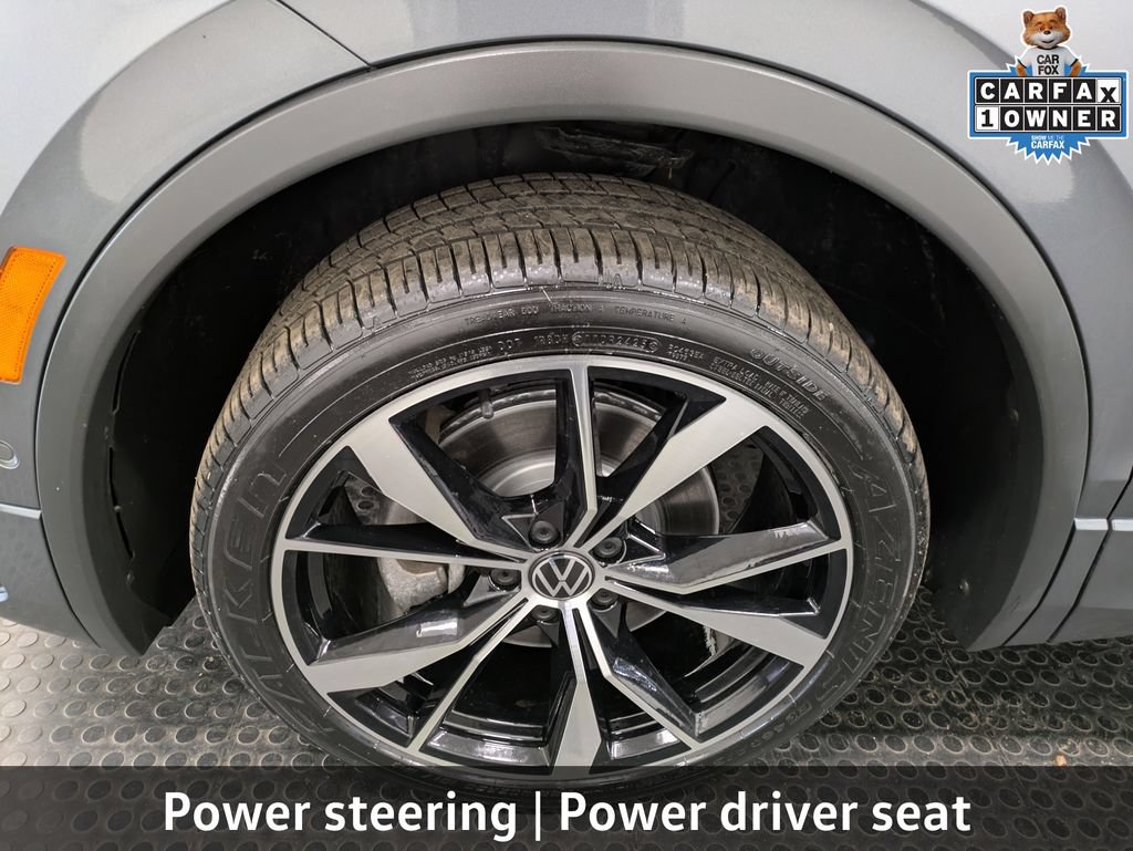 Used 2022 Volkswagen Tiguan SEL R-Line AWD/4WD image 9