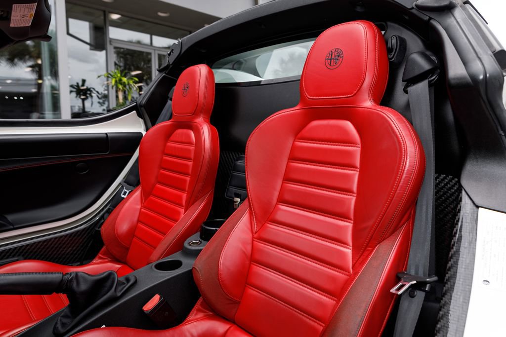Used 2016 Alfa Romeo 4C Spider w/ Convenience Group - Spider RWD image 18