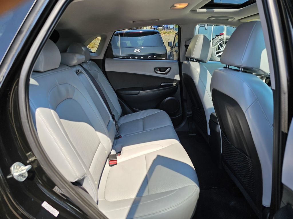 Used 2021 Hyundai Kona Limited AWD/4WD image 12