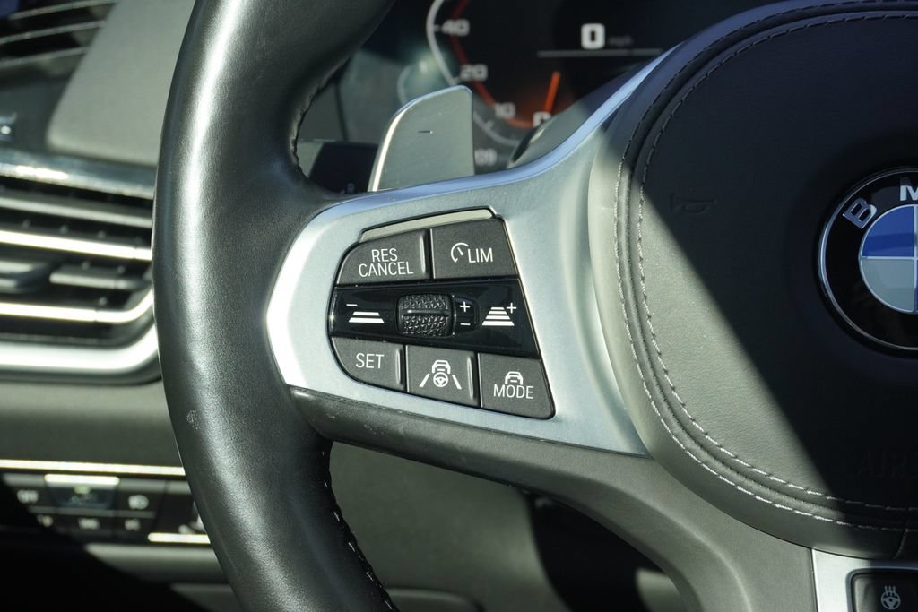 Used 2021 BMW X6 M50i AWD/4WD image 12