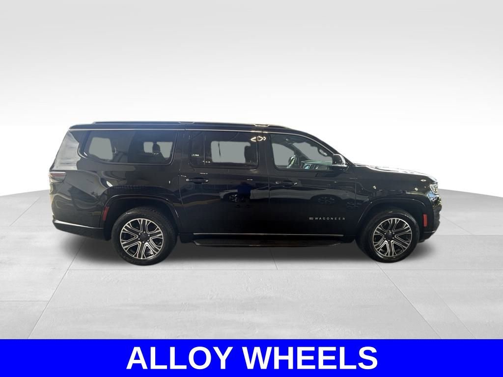 Used 2024 Jeep Wagoneer L Series II w/ Flexible Seating Group image 3