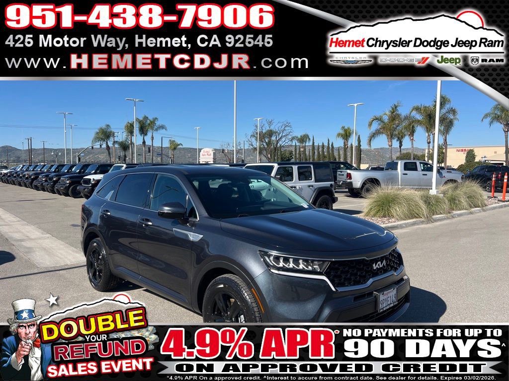 Used 2022 Kia Sorento LX image 1