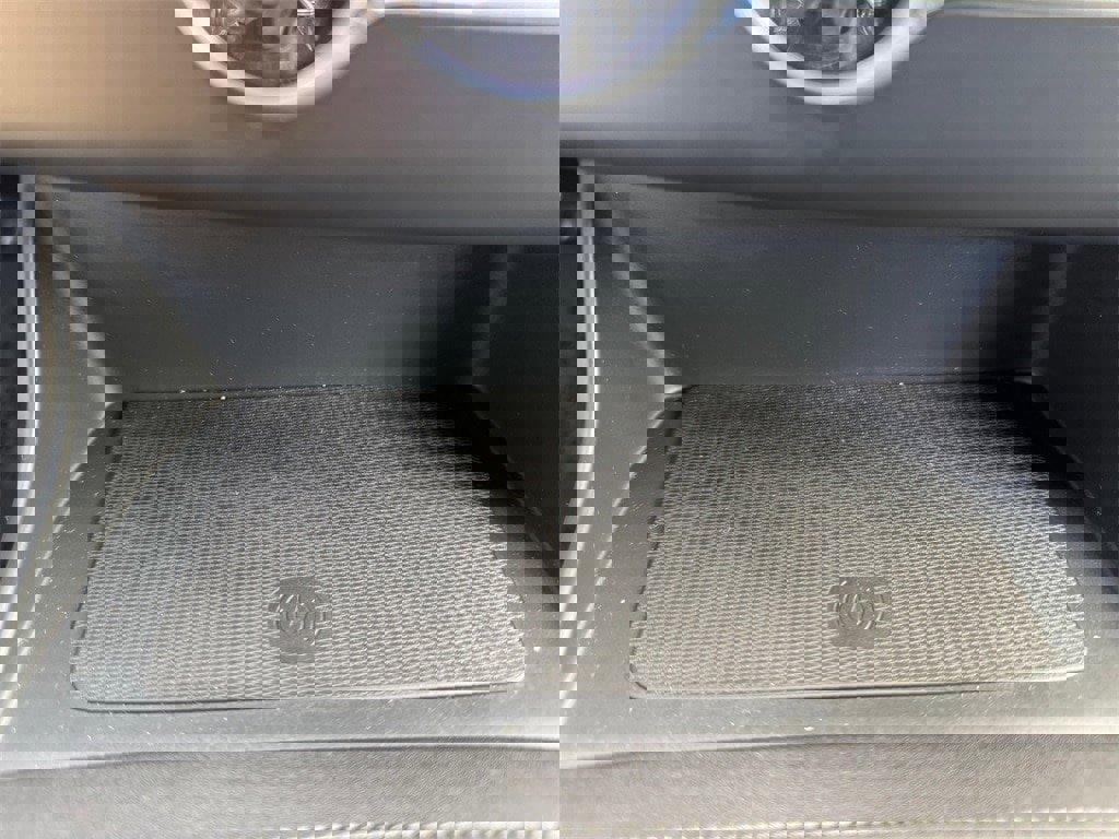 New 2025 Volvo XC90 B6 Ultra w/ Protection Package image 17