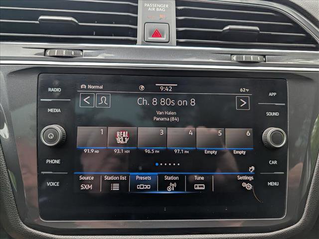 Used 2023 Volkswagen Tiguan SE w/ Panoramic Sunroof Package AWD/4WD image 35