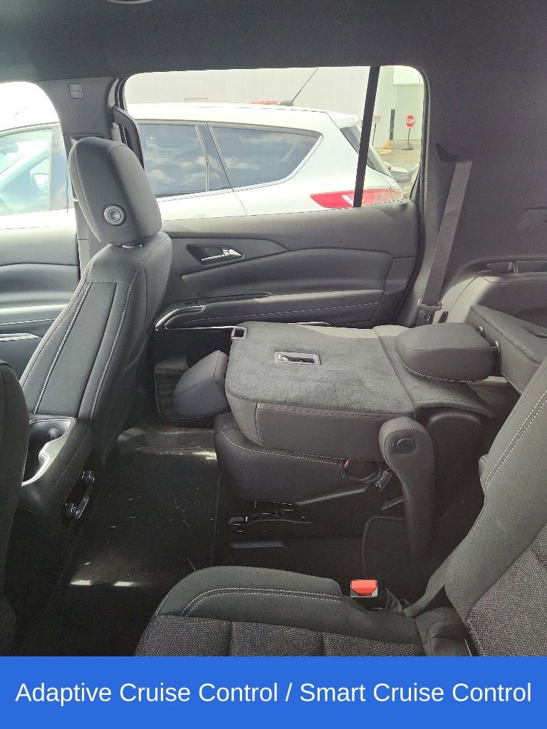 Used 2026 Chevrolet Traverse LT w/ Midnight/Sport Edition AWD/4WD image 10