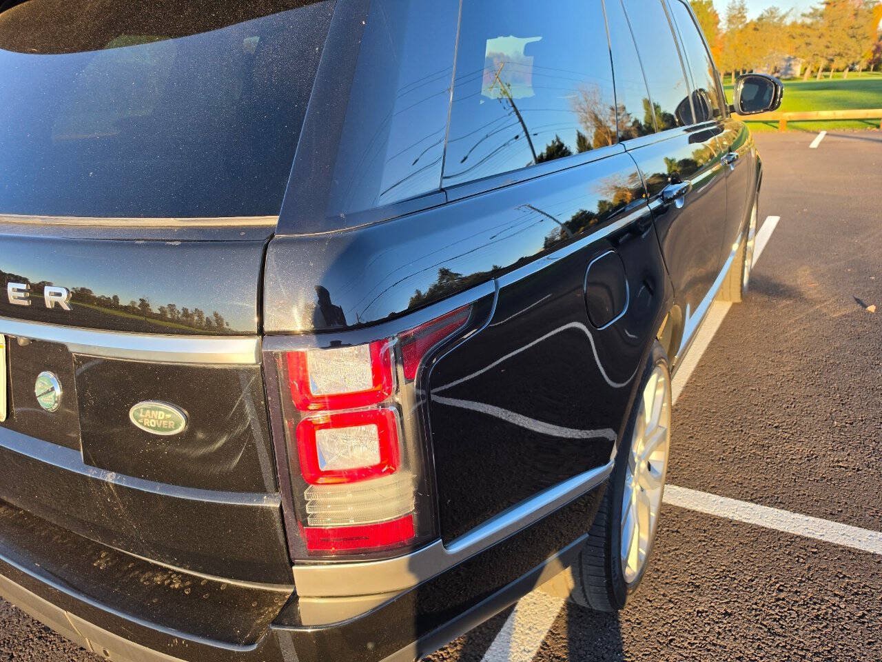 Used 2016 Land Rover Range Rover Supercharged AWD/4WD image 4