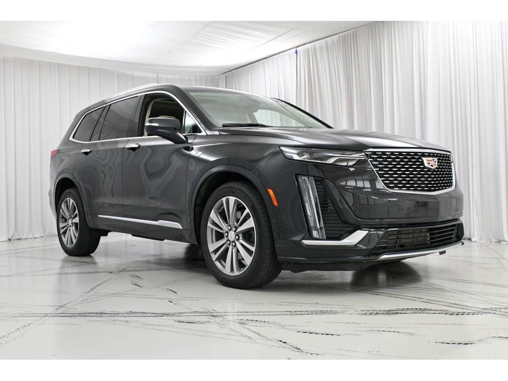 Used 2022 Cadillac XT6 Premium Luxury w/ Technology Package image 2