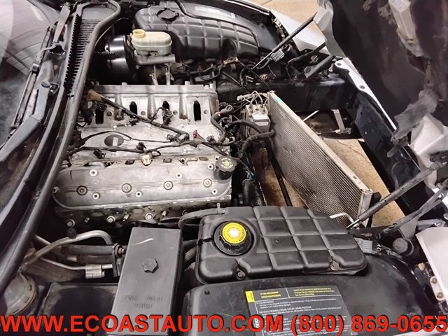 Used 2001 Chevrolet Corvette Coupe w/ Preferred Equipment Group2 RWD image 10