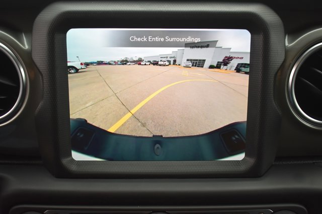 Used 2023 Jeep Gladiator Overland image 23