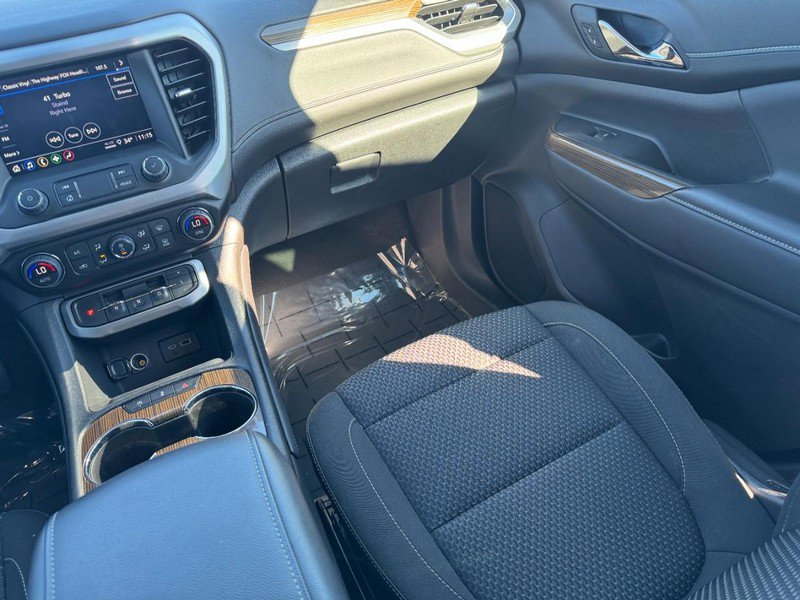 Used 2023 GMC Acadia SLE w/ Driver Convenience Package image 14