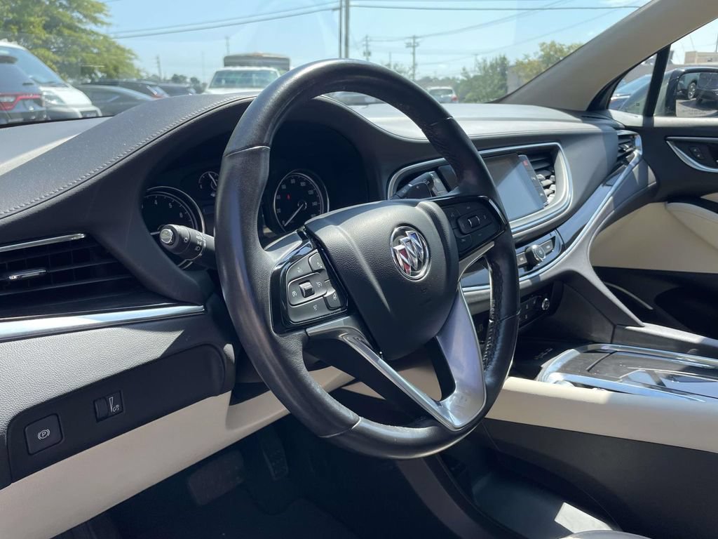 Used 2023 Buick Enclave Essence FWD image 18