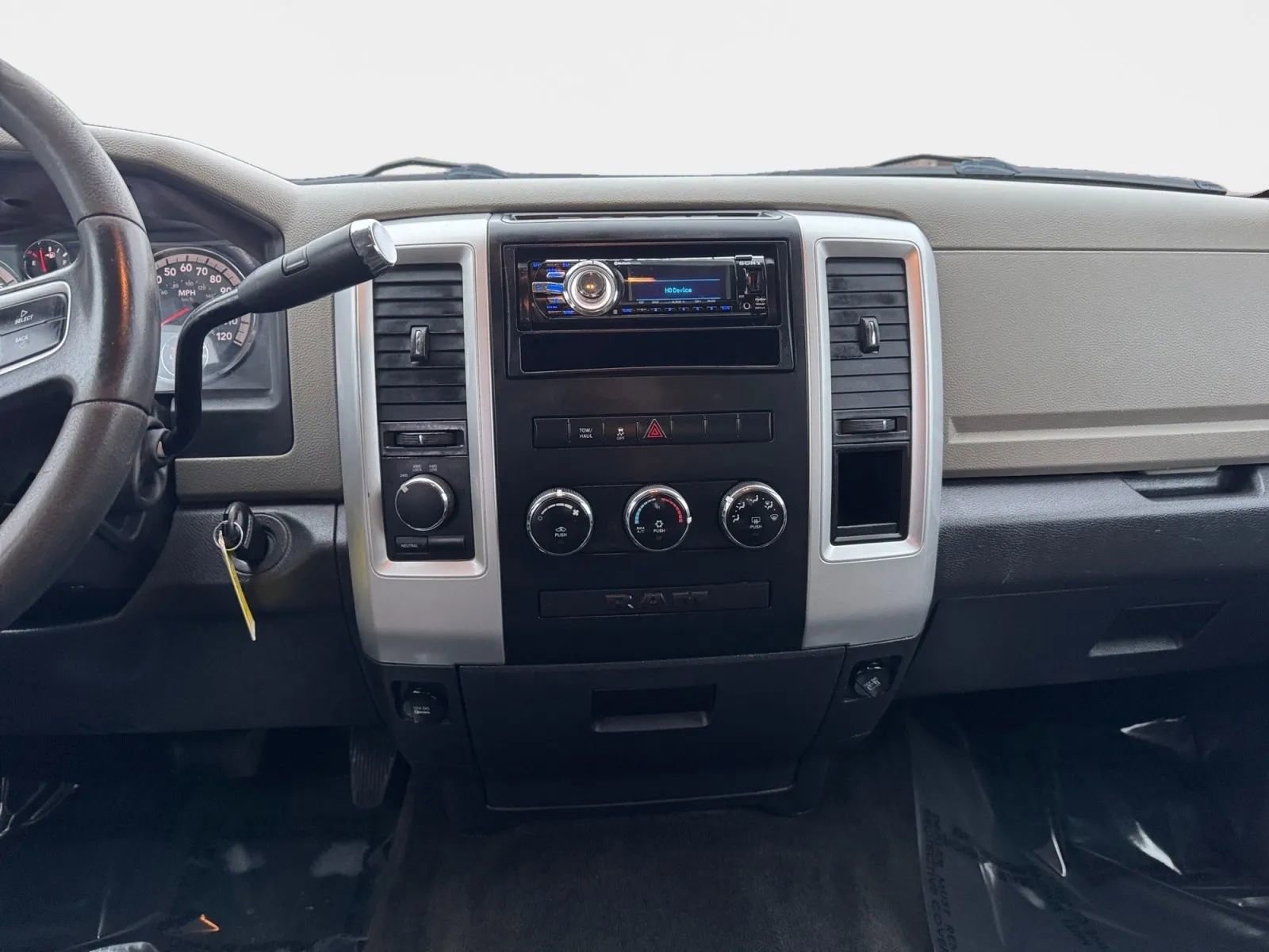 Used 2011 RAM 1500 Classic SLT image 13