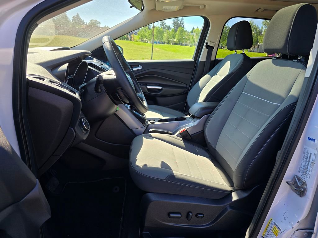 Used 2015 Ford Escape SE FWD image 11