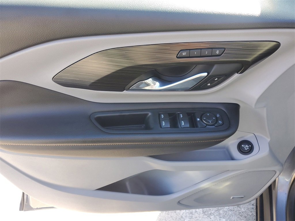 Used 2021 GMC Terrain SLT w/ Infotainment Package II image 17