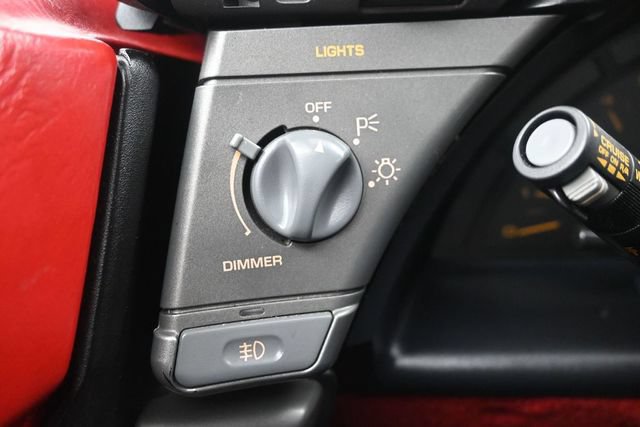 Used 1990 Chevrolet Corvette Coupe RWD image 21