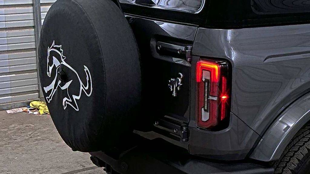 Used 2023 Ford Bronco Outer Banks image 13