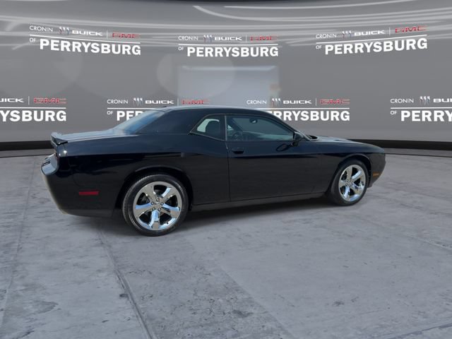 Used 2014 Dodge Challenger SXT w/ Super Sport Group (SS/T) RWD image 8