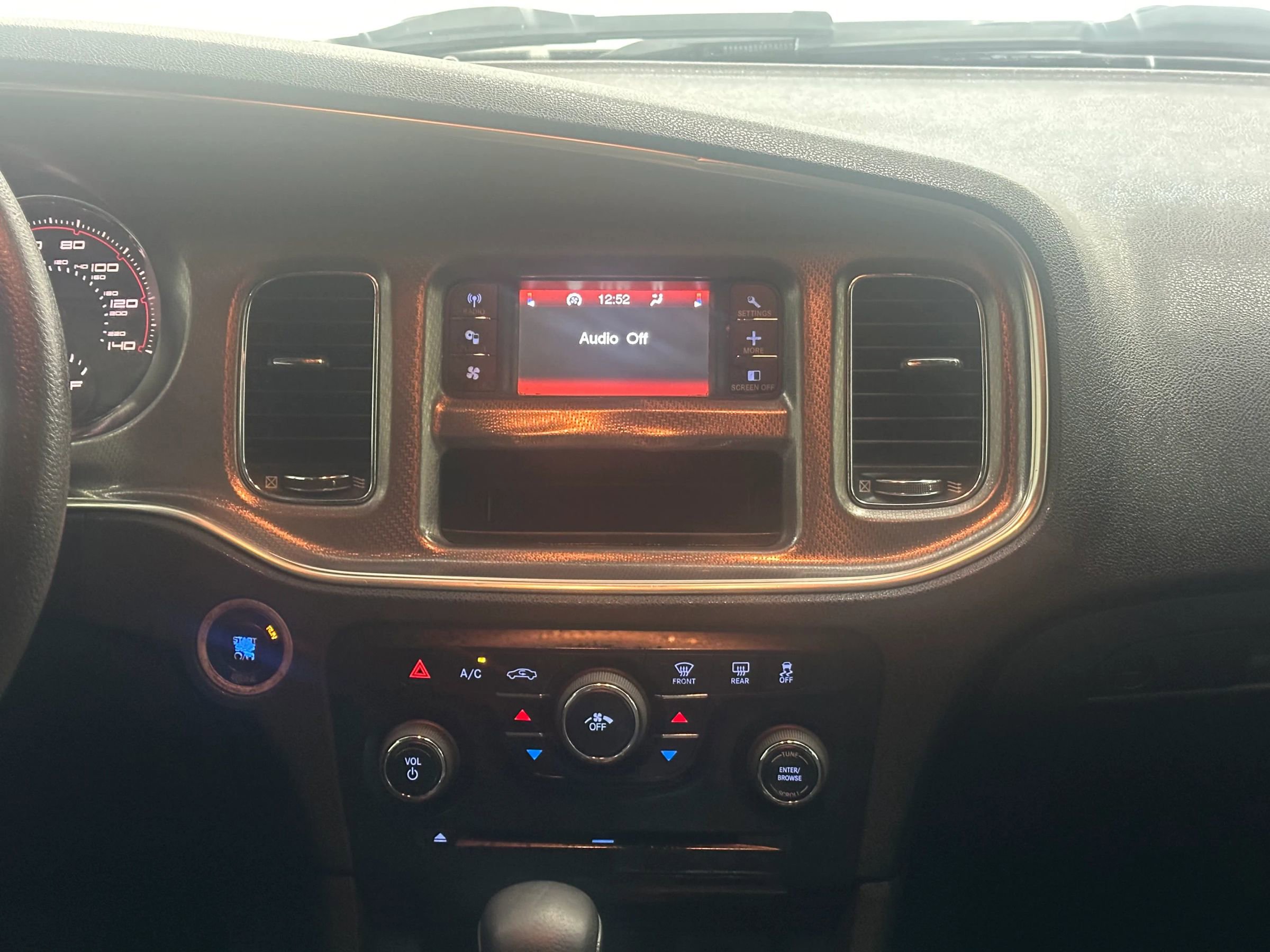 Used 2014 Dodge Charger SE image 18