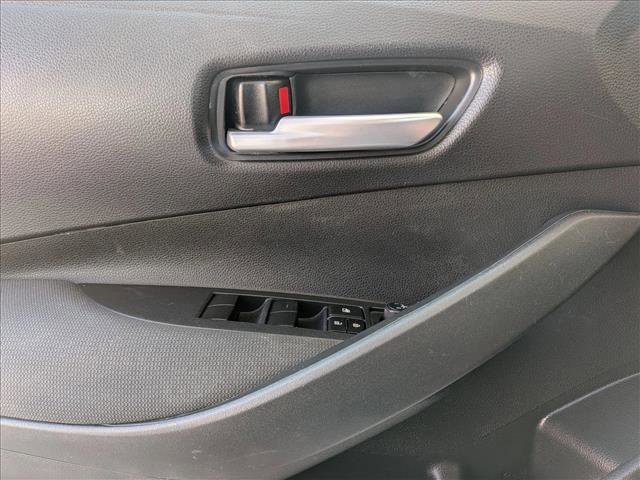 Used 2020 Toyota Corolla LE FWD image 15