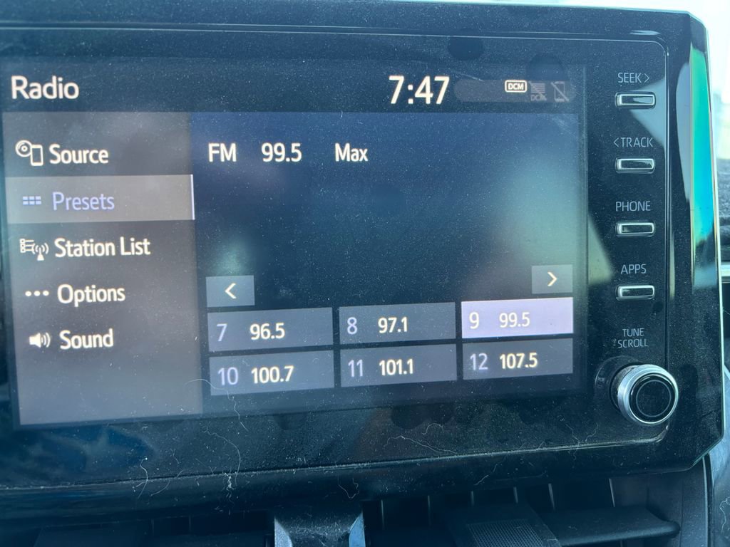 Used 2020 Toyota Corolla LE image 11