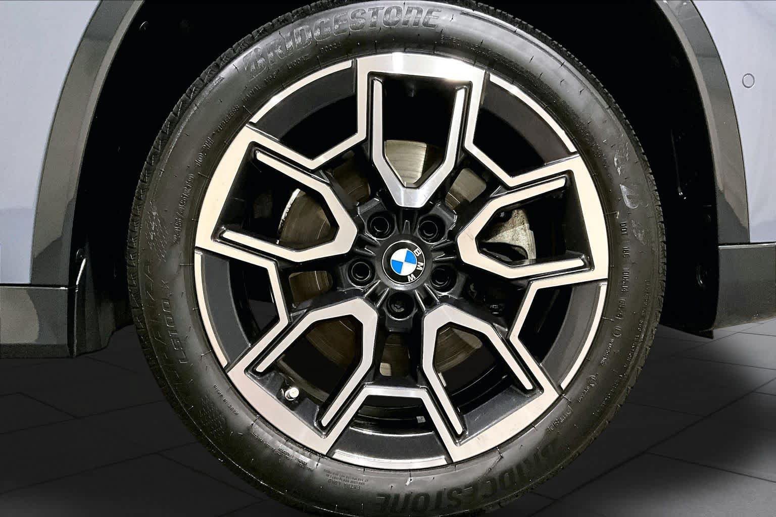 Used 2025 BMW X1 xDrive28i AWD/4WD image 10