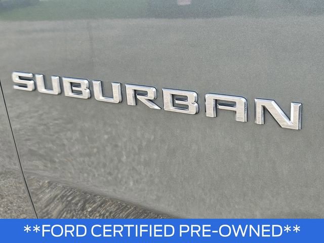 Used 2023 Chevrolet Suburban Premier RWD image 7