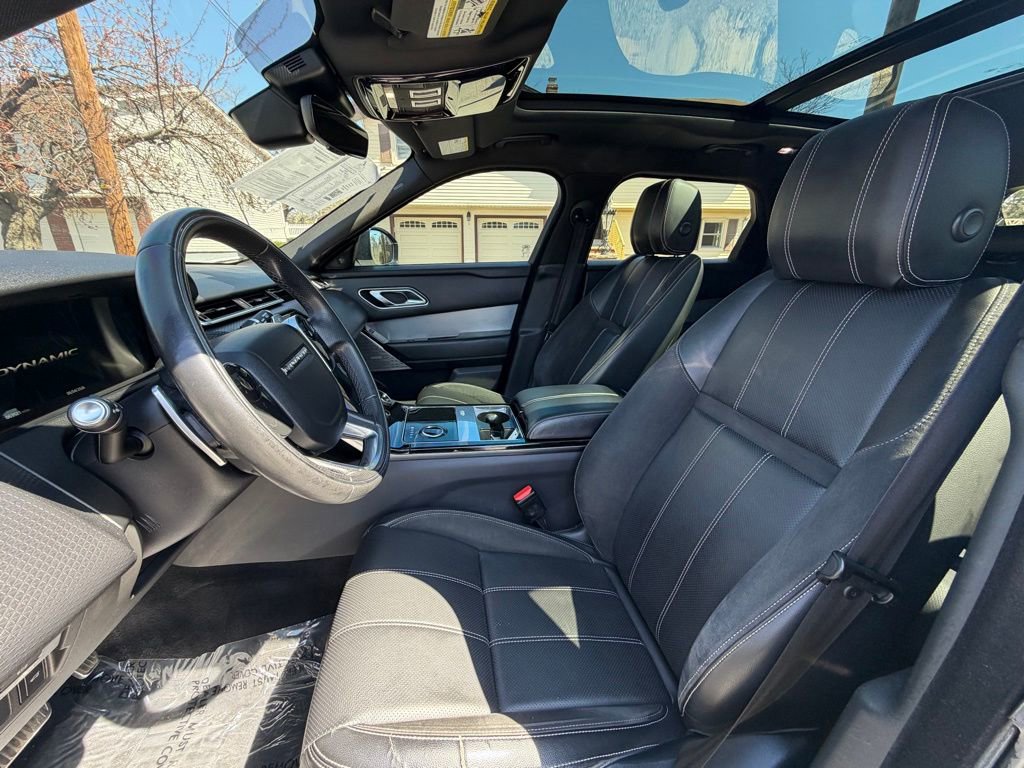 Used 2019 Land Rover Range Rover Velar R-Dynamic SE image 9
