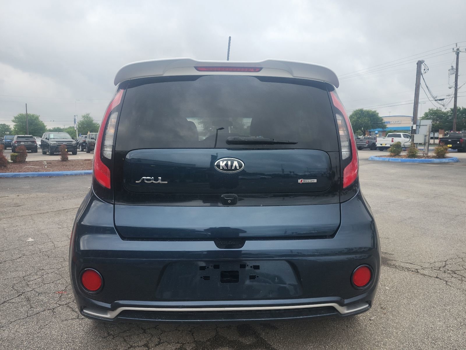 Used 2018 Kia Soul + FWD image 4