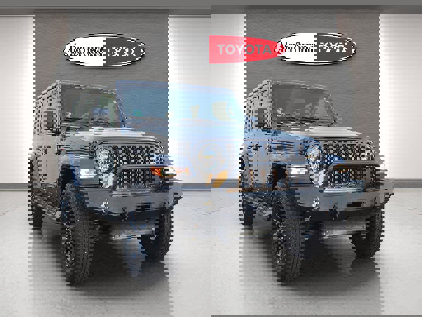 Used 2021 Jeep Wrangler Unlimited Sahara video 2