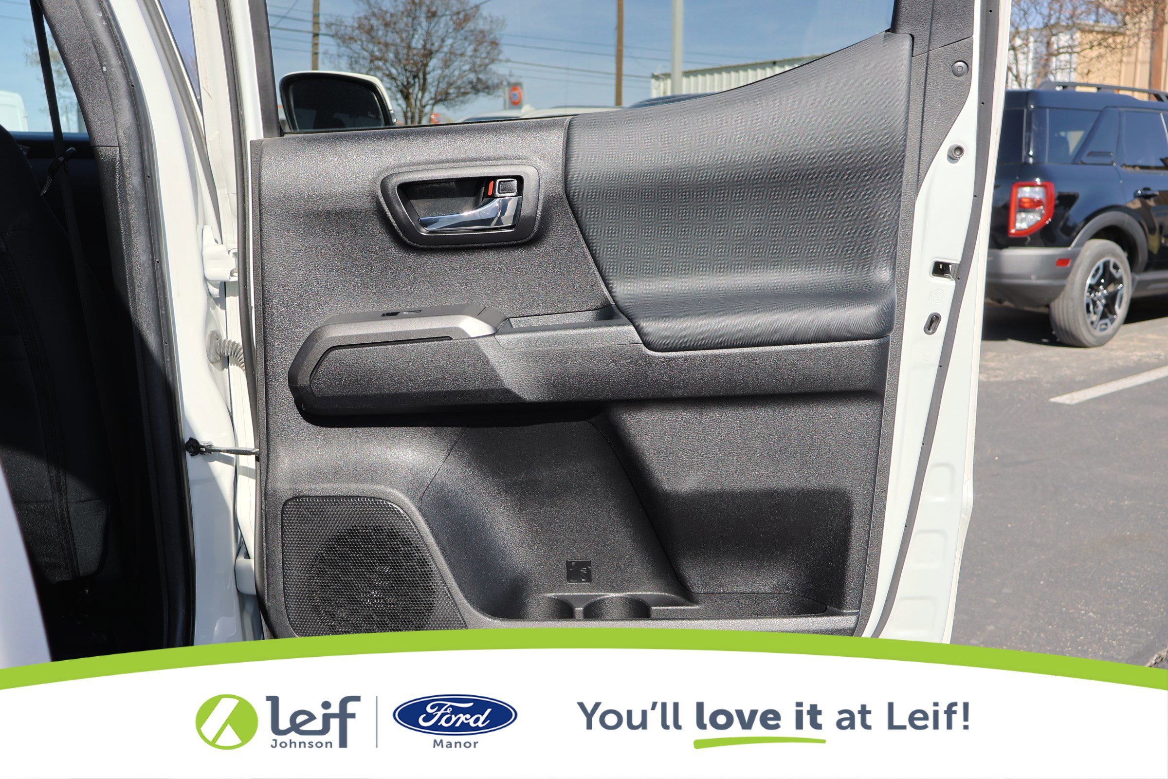 Used 2023 Toyota Tacoma TRD Off-Road image 30