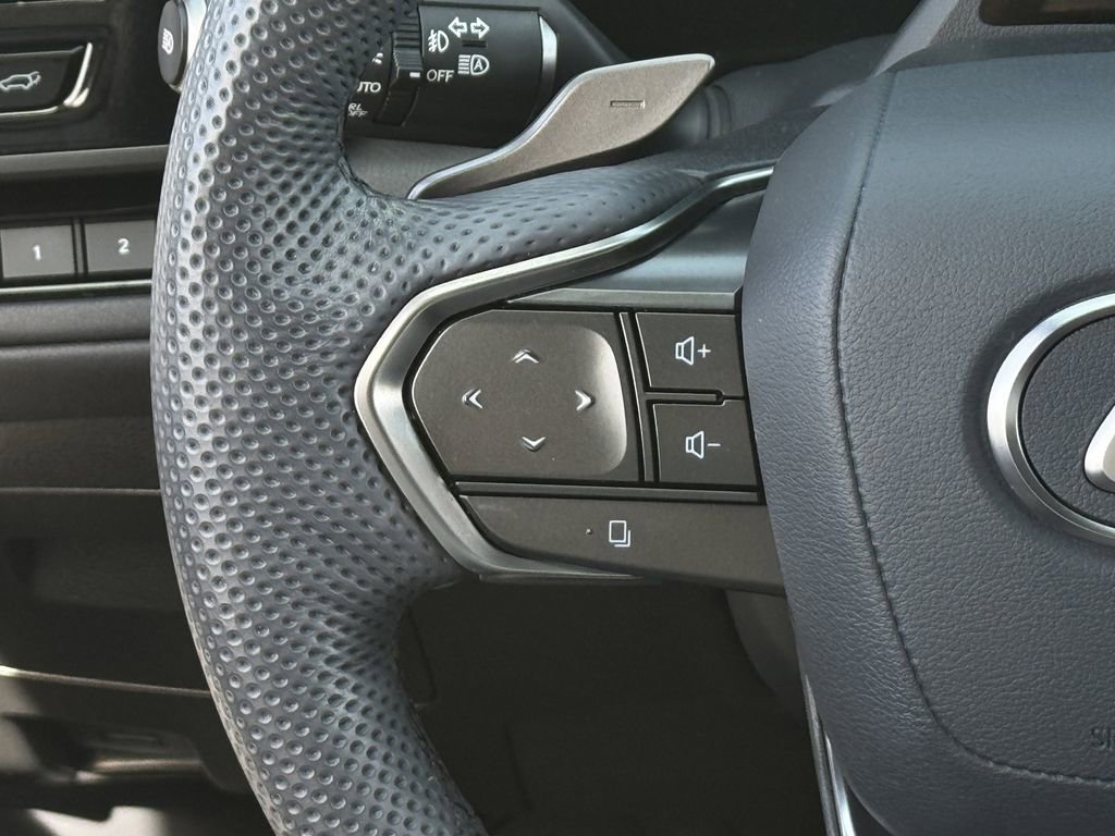 Used 2025 Lexus TX 500h AWD w/ Technology Package image 14