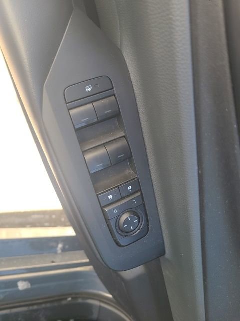 Used 2023 Toyota Prius LE image 18