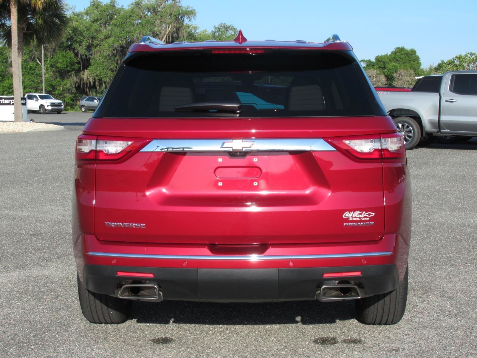 Used 2019 Chevrolet Traverse Premier w/ Driver Confidence II Package FWD image 6