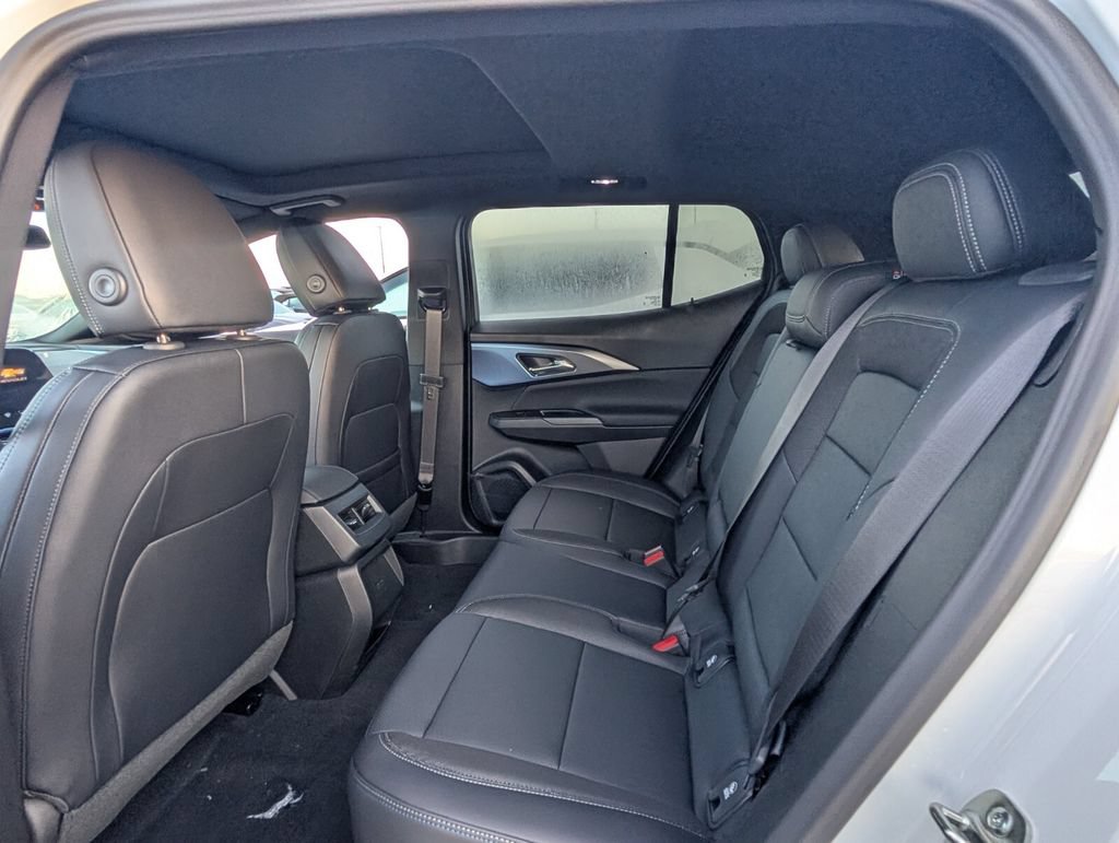 New 2026 Chevrolet Equinox EV LT w/ LPO, All-Weather Mat Package AWD/4WD image 9