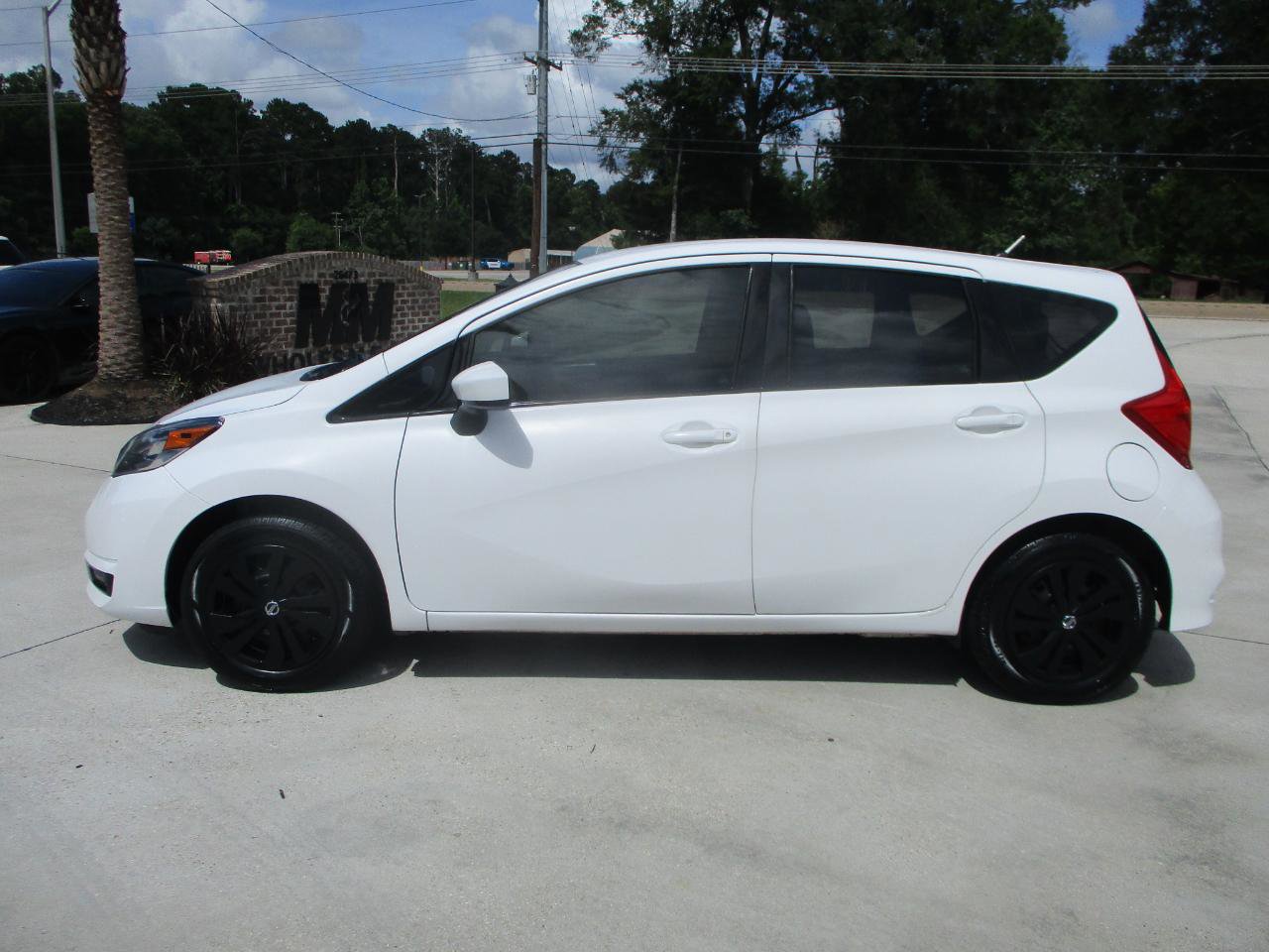 Used 2017 Nissan Versa Note S Plus FWD image 2