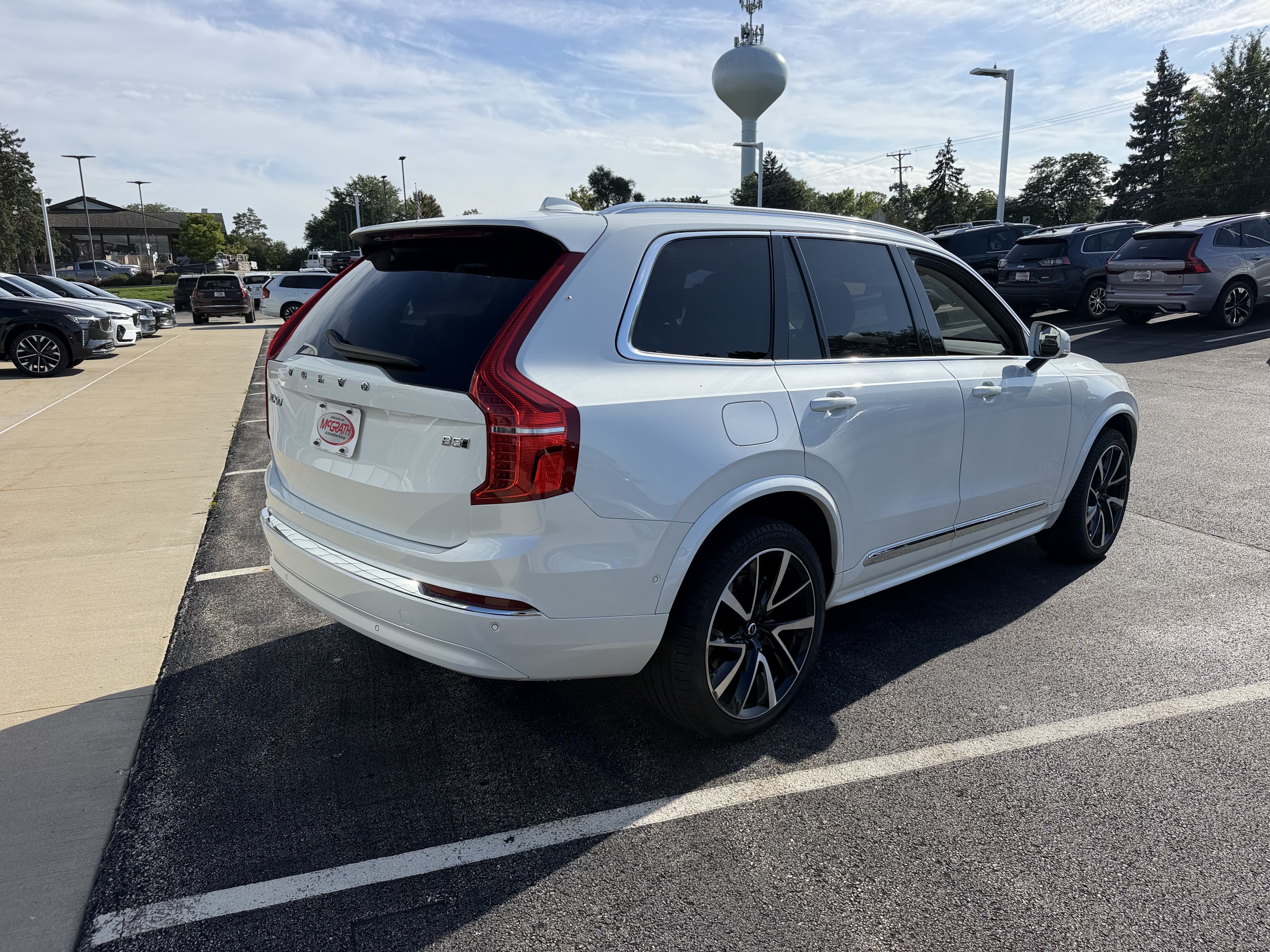 Used 2024 Volvo XC90 B5 Plus w/ Protection Package AWD/4WD image 4