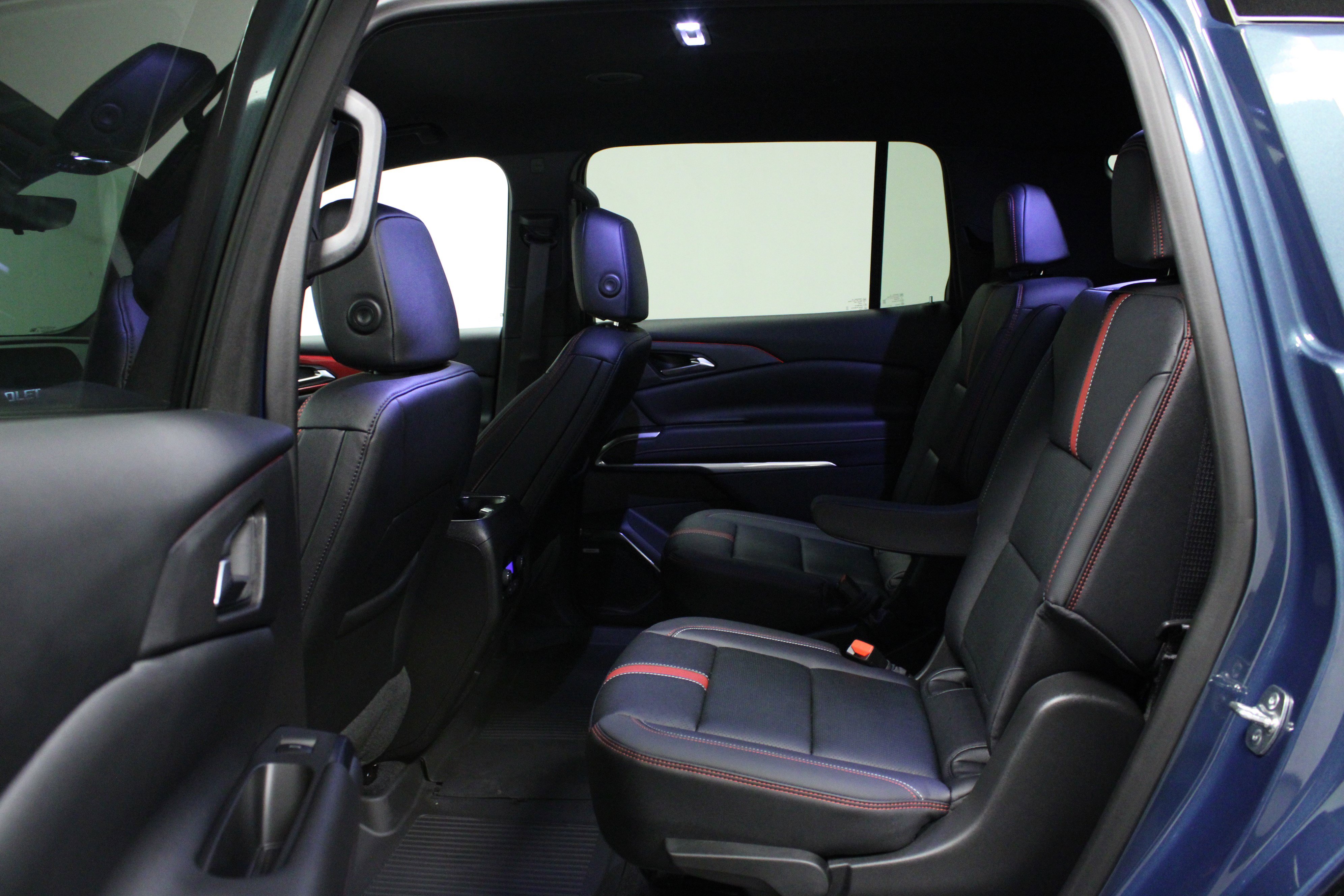 Used 2025 Chevrolet Traverse RS w/ LPO, Floor Liner Package image 13