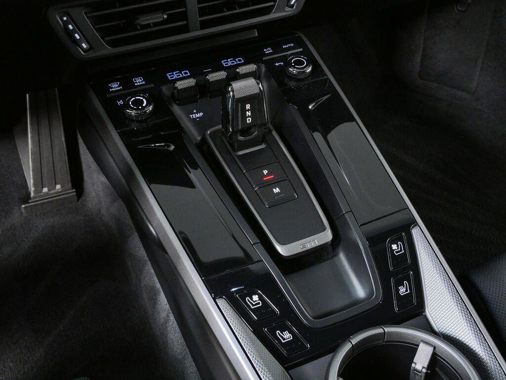 Certified 2025 Porsche 911 Carrera RWD image 19