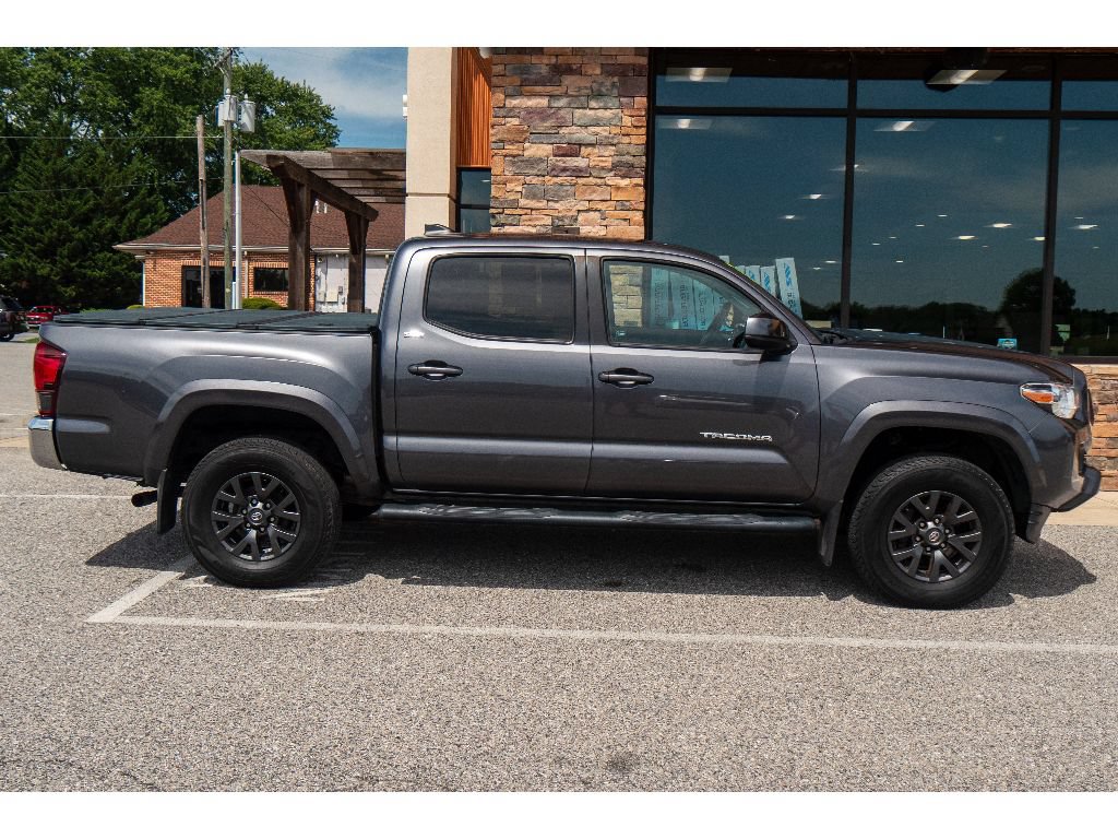 Used 2021 Toyota Tacoma SR5 AWD/4WD image 2