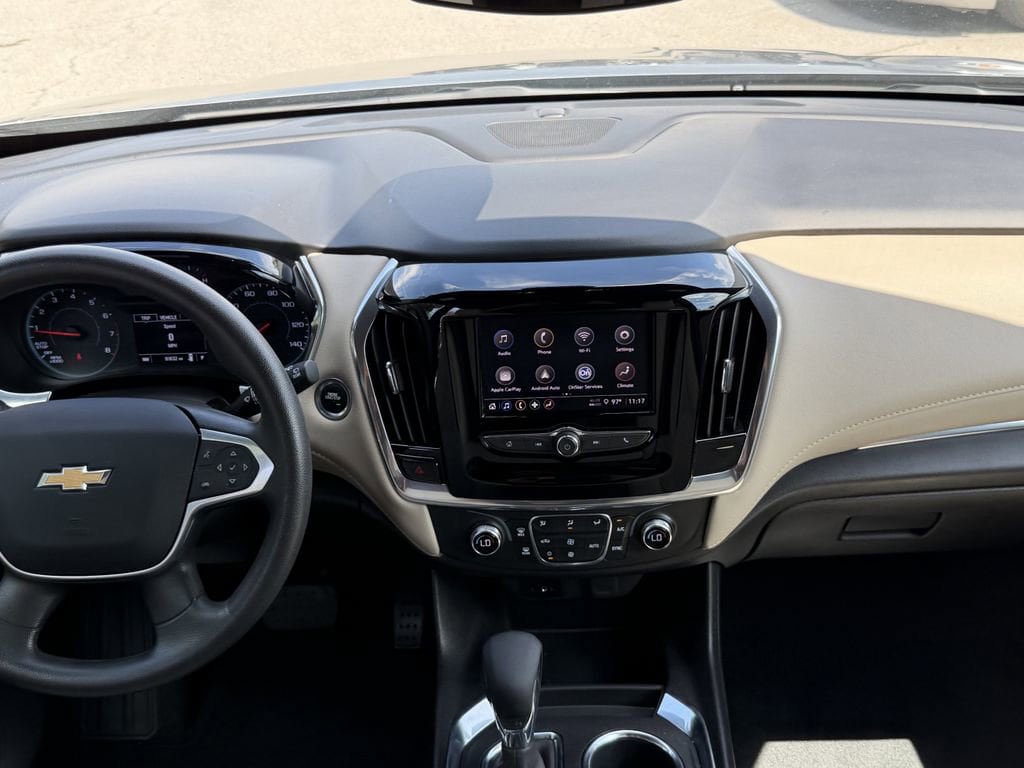 Used 2023 Chevrolet Traverse LS FWD image 16