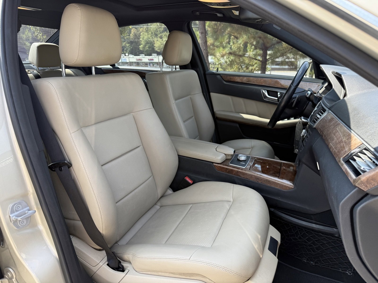 Used 2011 Mercedes-Benz E 350 Sedan image 36