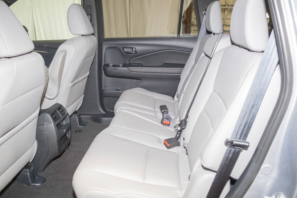Used 2023 Honda Passport EX-L image 12
