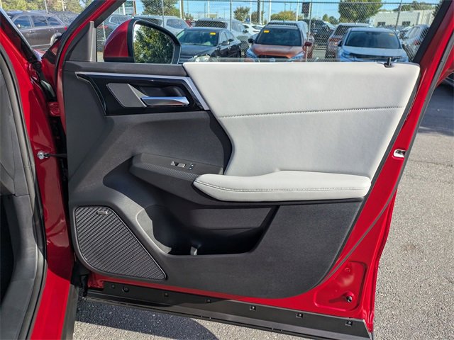 New 2025 Mitsubishi Outlander SE image 32