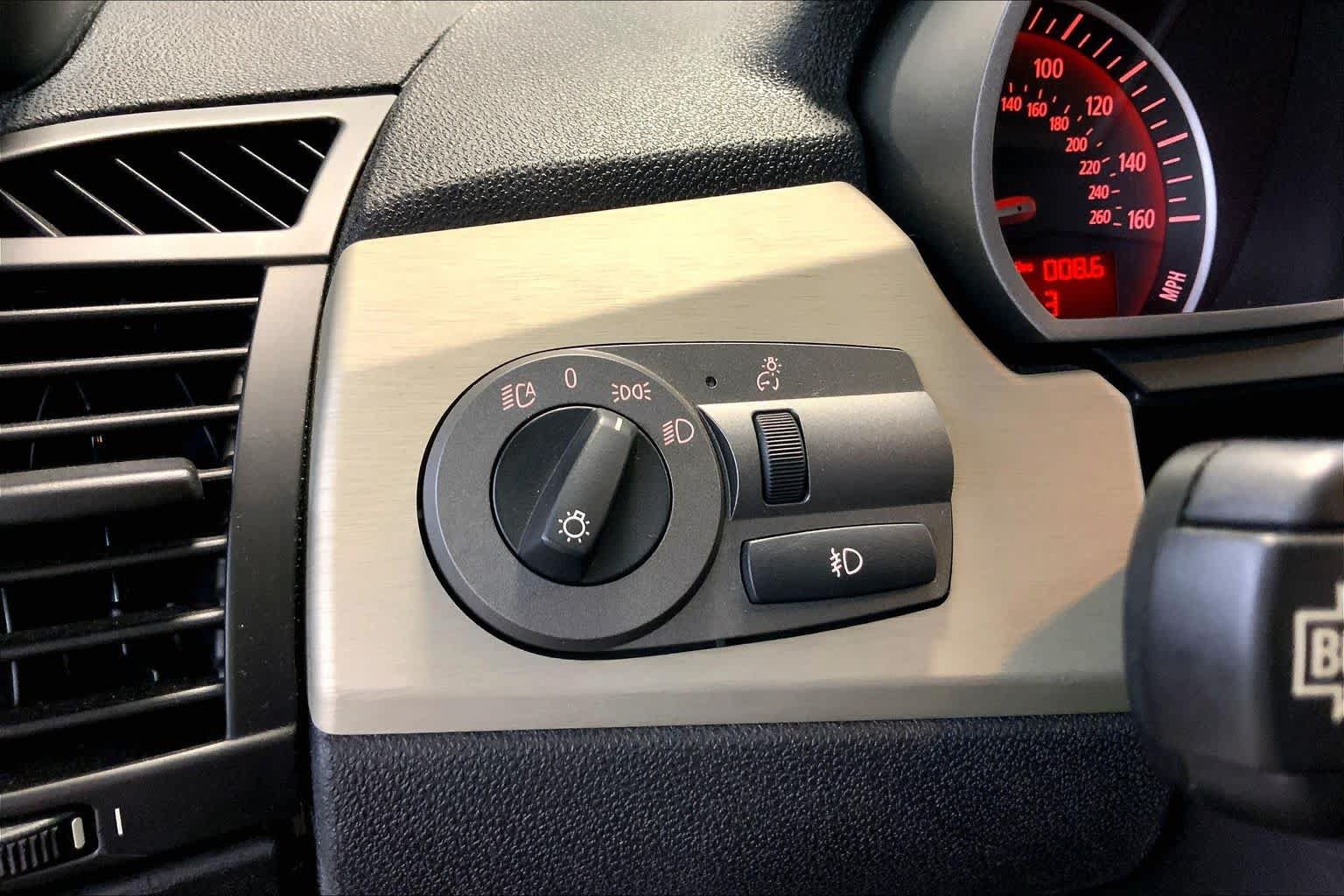 Used 2004 BMW Z4 3.0i RWD image 34