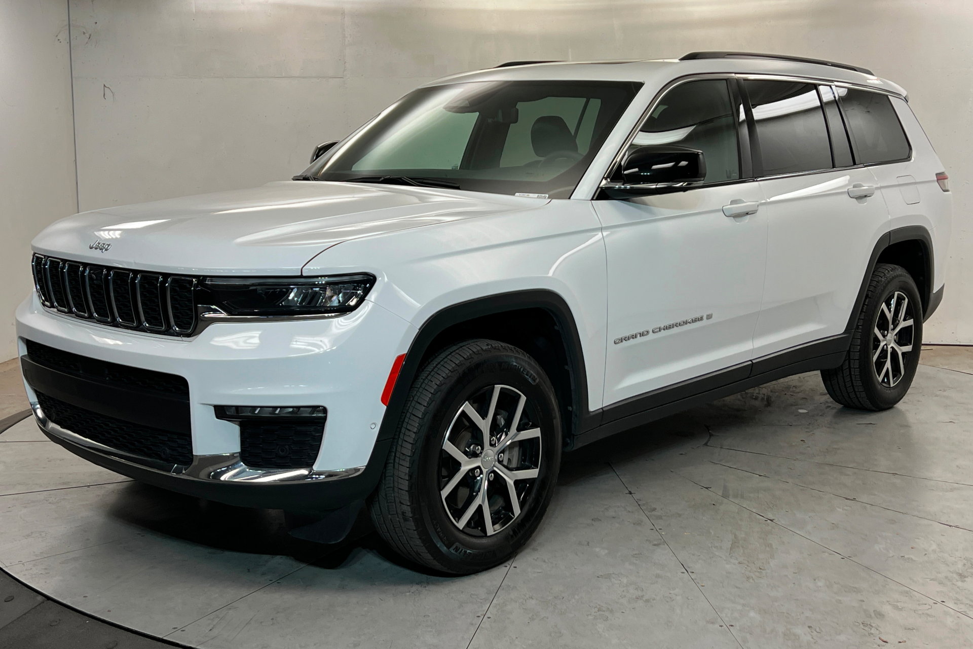 Used 2024 Jeep Grand Cherokee L Limited w/ Luxury Tech Group II